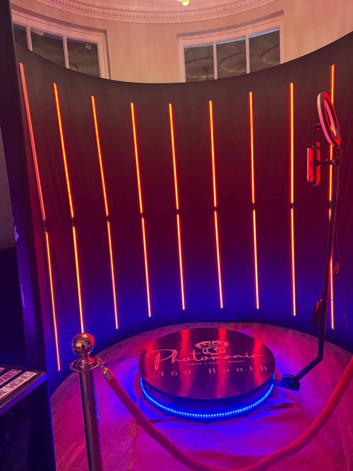 360 Botth with Enclosure